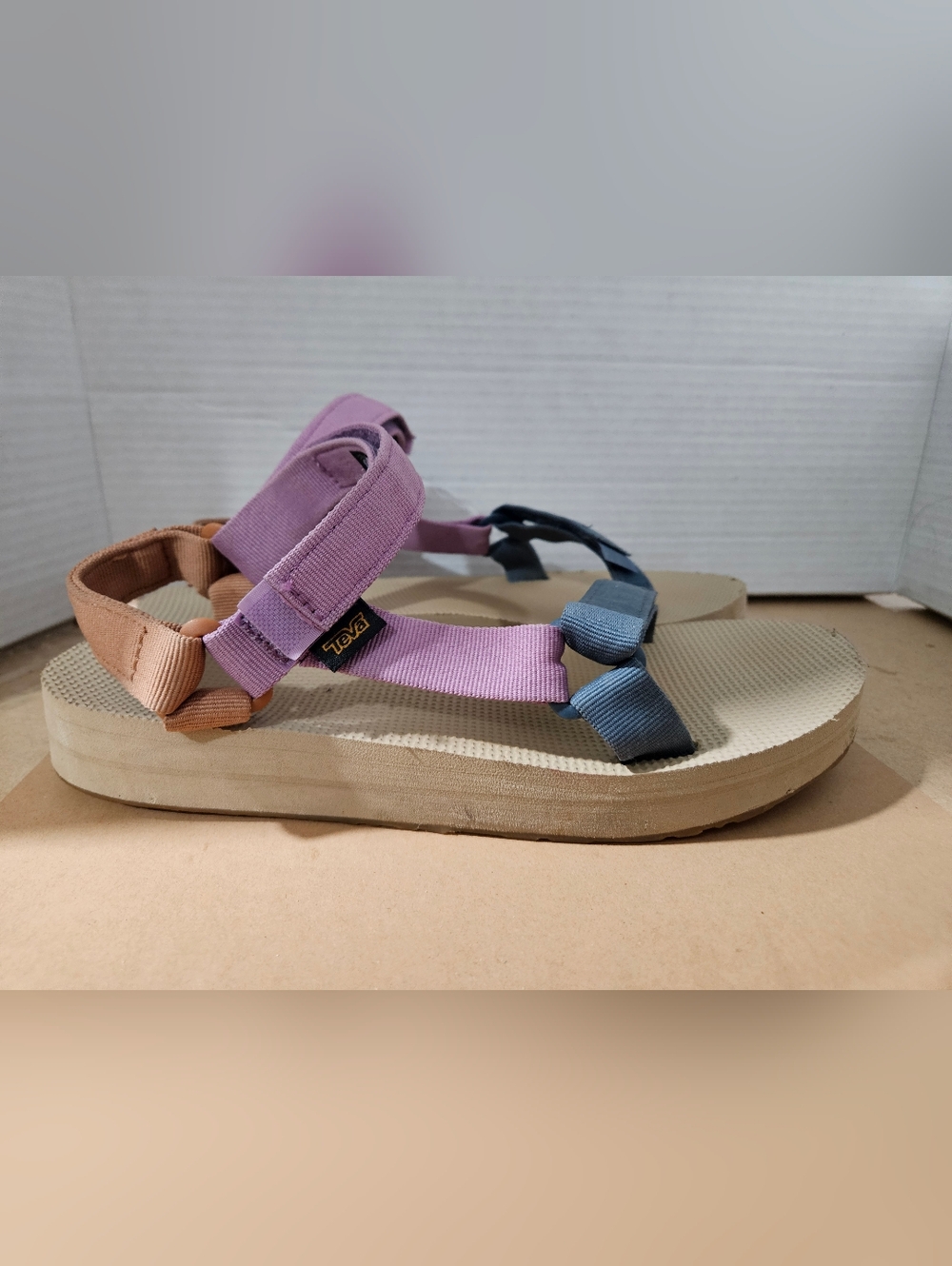 Teva Original Womens Universal Sandals. Size 11. Desert Multicolor (Bin9) - Picture 2 of 11